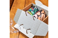 Image The Laylo/DS Smith wine box.